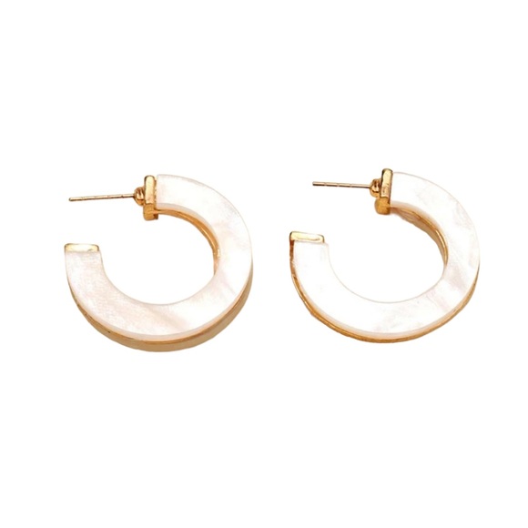 Minimalist hoop earrings - Picture 3 of 5